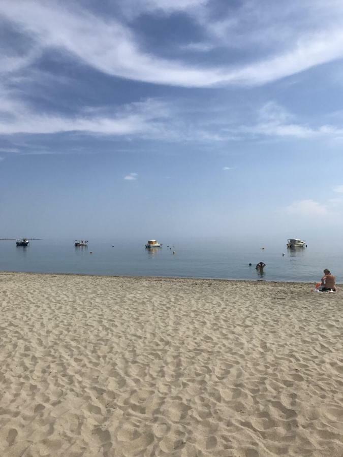 Chalkidiki Beachfront Apartment 尼亚伊拉克利亚 外观 照片